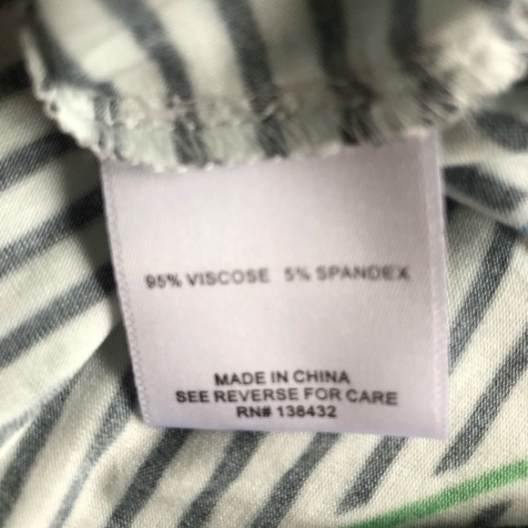 NEW Modcloth Black and White Love Print Stripe Tshirt Size XS - Picture 6 of 7